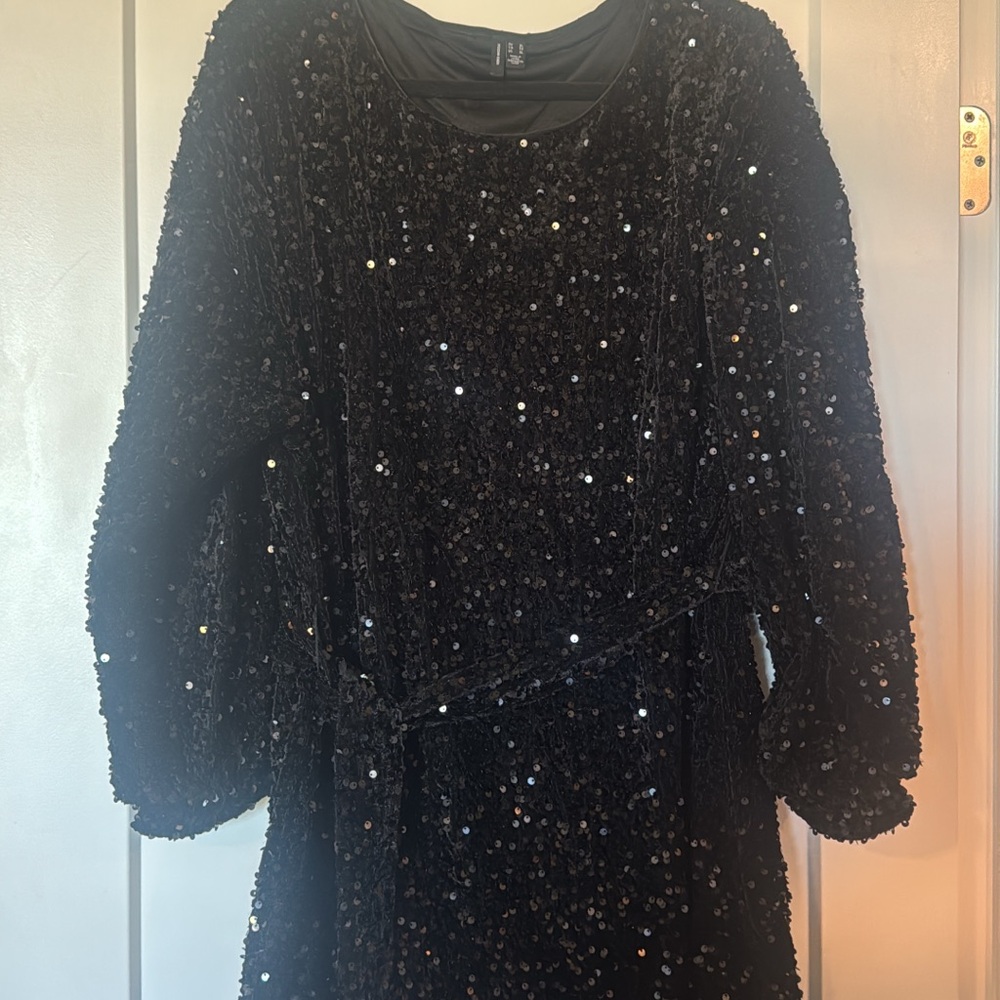 Black Sequin Long Sleeve Dress